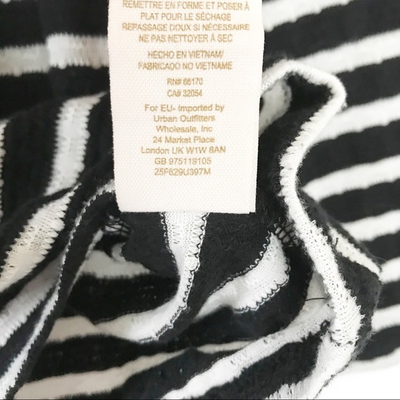 Free People B&W Stripe Crop - Picture 4 of 4